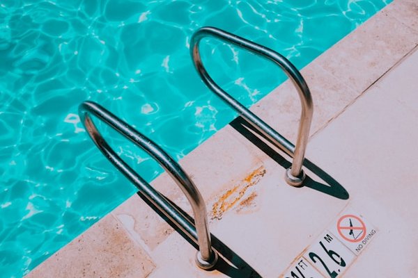 Guide d'installation d'une piscine semi enterrée
