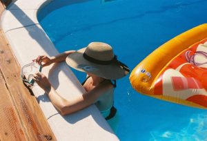 piscine semi-enterrée