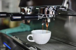 Optez pour la location d'une machine à café pour entreprise, pour un service pratique pour vos employés